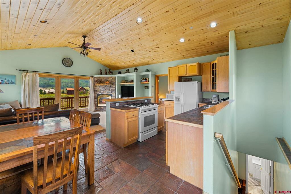 360 Wapiti Lane