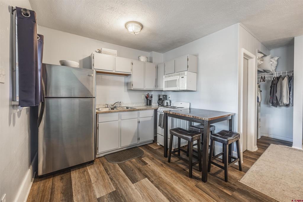 1314 W Tomichi Avenue 16