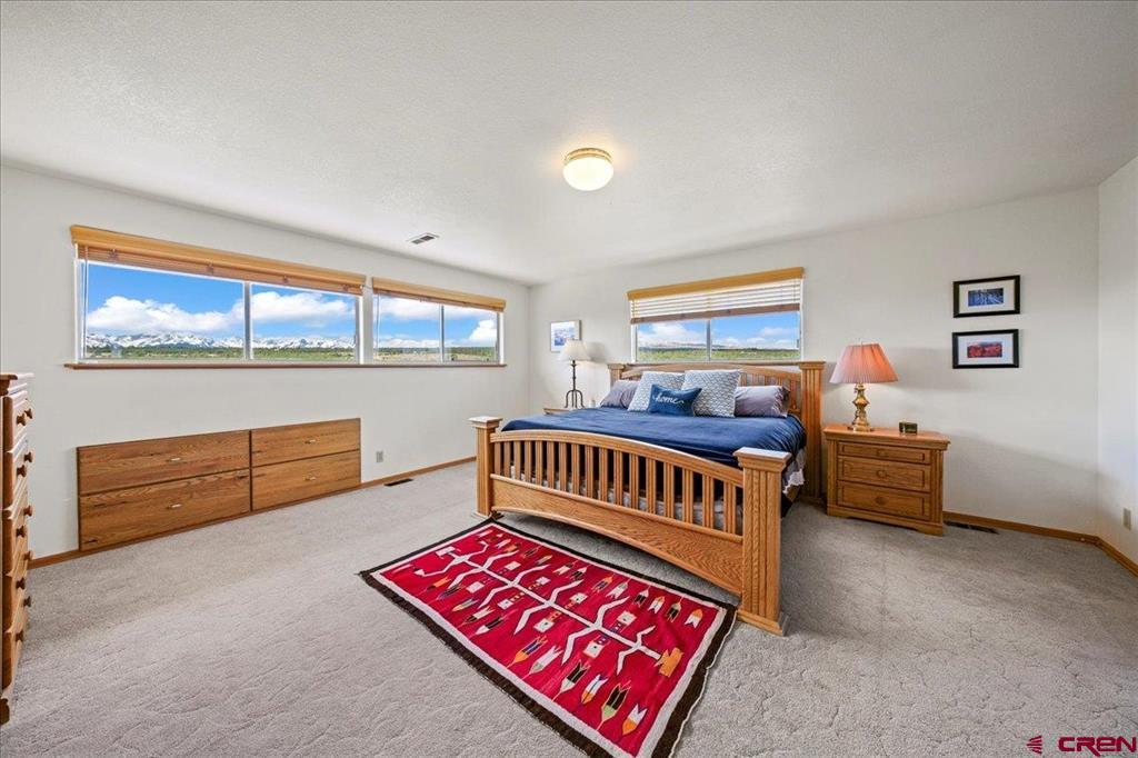 Montrose, Colorado, 81403, United States, 4 Bedrooms Bedrooms, ,4 BathroomsBathrooms,Residential,Active,2044564