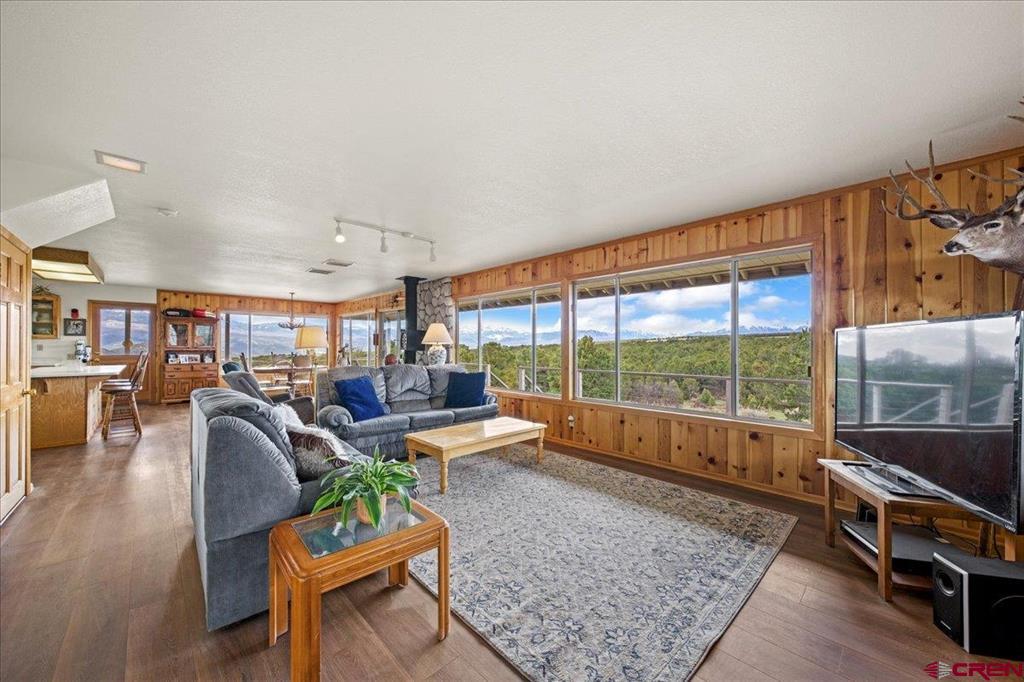 Montrose, Colorado, 81403, United States, 4 Bedrooms Bedrooms, ,4 BathroomsBathrooms,Residential,Active,2044564