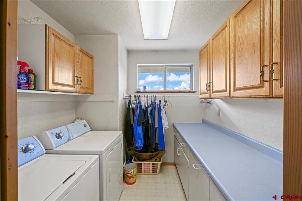 Montrose, Colorado, 81403, United States, 4 Bedrooms Bedrooms, ,4 BathroomsBathrooms,Residential,Active,2044564
