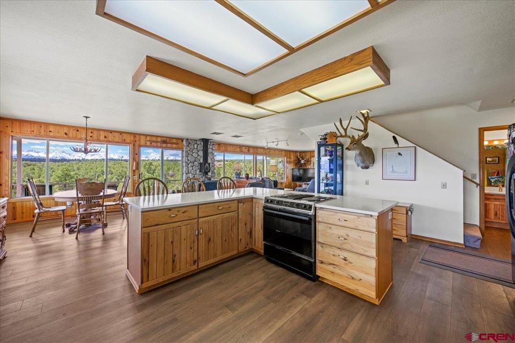 Montrose, Colorado, 81403, United States, 4 Bedrooms Bedrooms, ,4 BathroomsBathrooms,Residential,Active,2044564