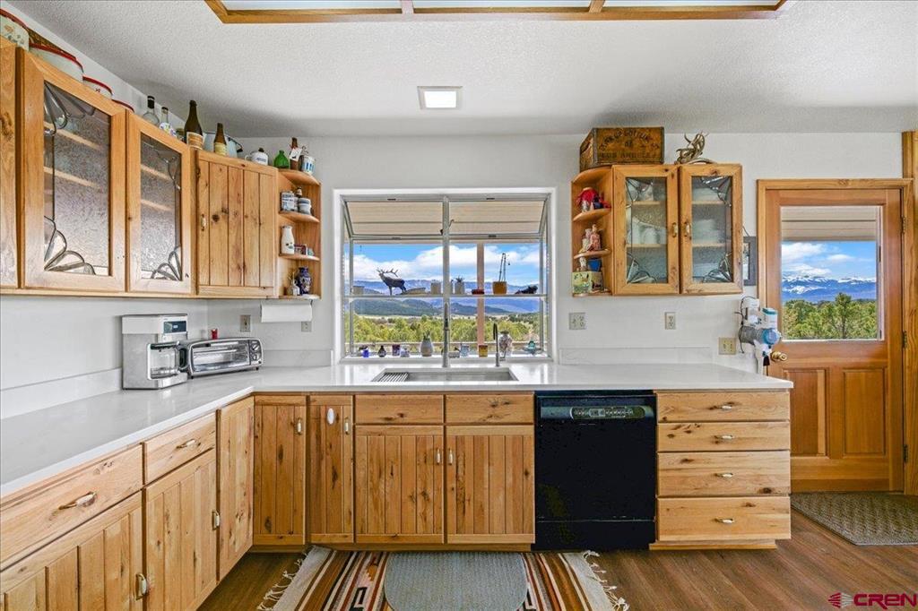 Montrose, Colorado, 81403, United States, 4 Bedrooms Bedrooms, ,4 BathroomsBathrooms,Residential,Active,2044564