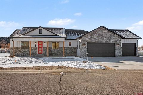 Photo of 950 SE Fairway Dr, Cedaredge, CO 81413 (MLS # 831566)