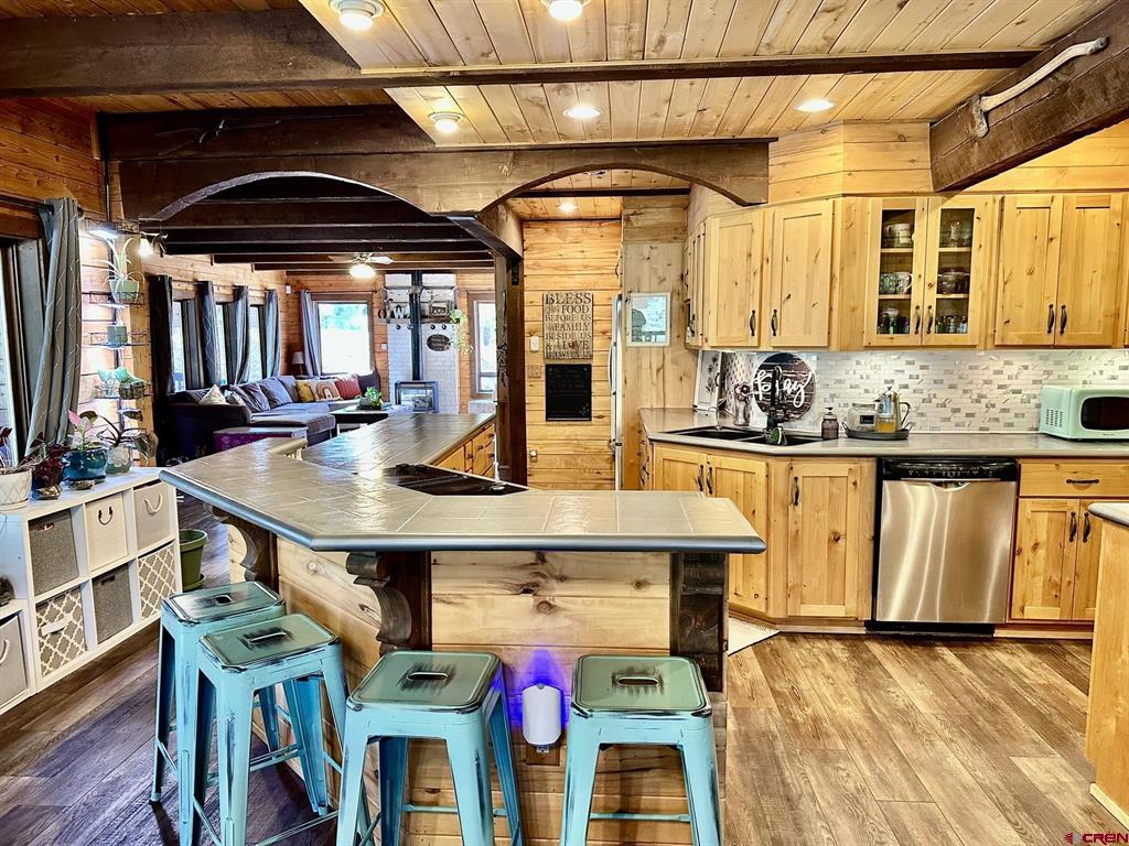1415 N Highway 149