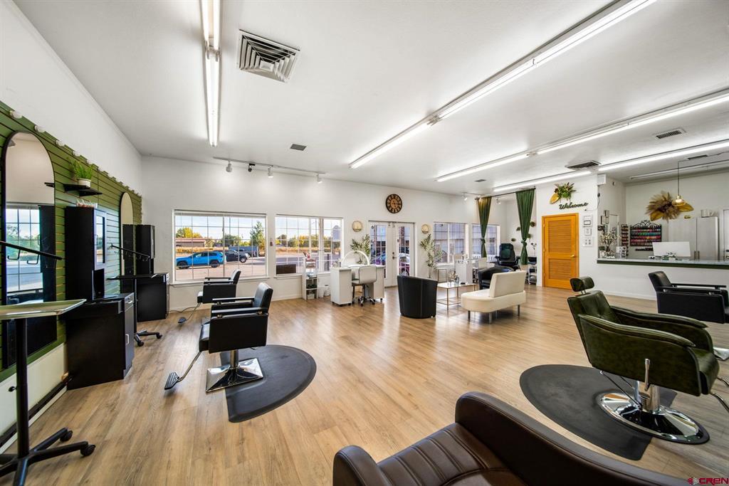 271 N Mountain View Drive