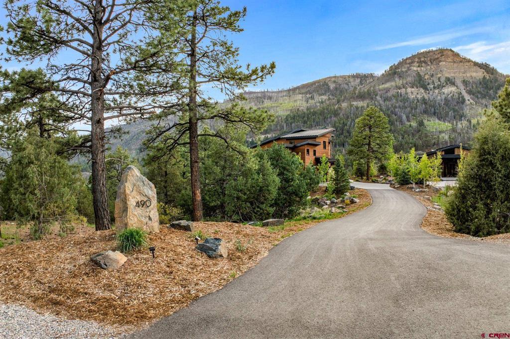 490 Glacier Cliff Drive