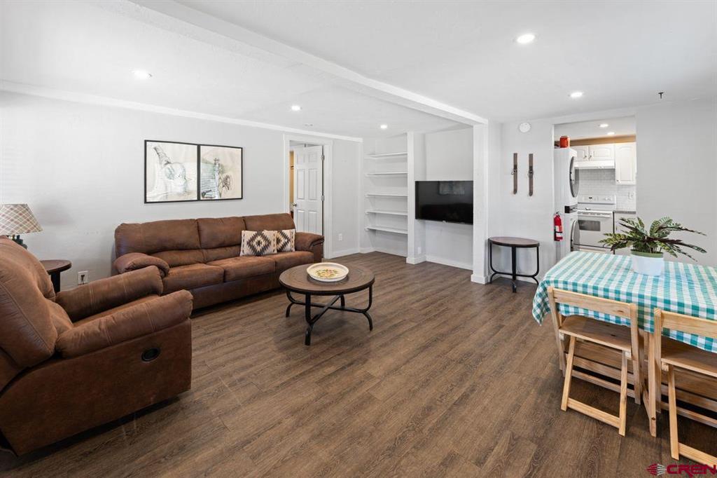 327 Elk Avenue