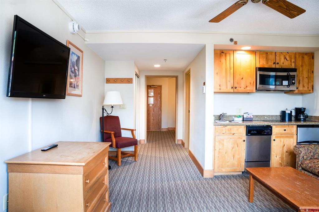6 Emmons Road 557