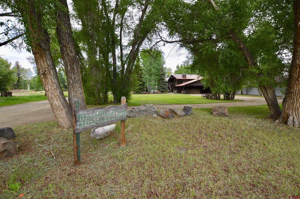 1412 W Gunnison Avenue