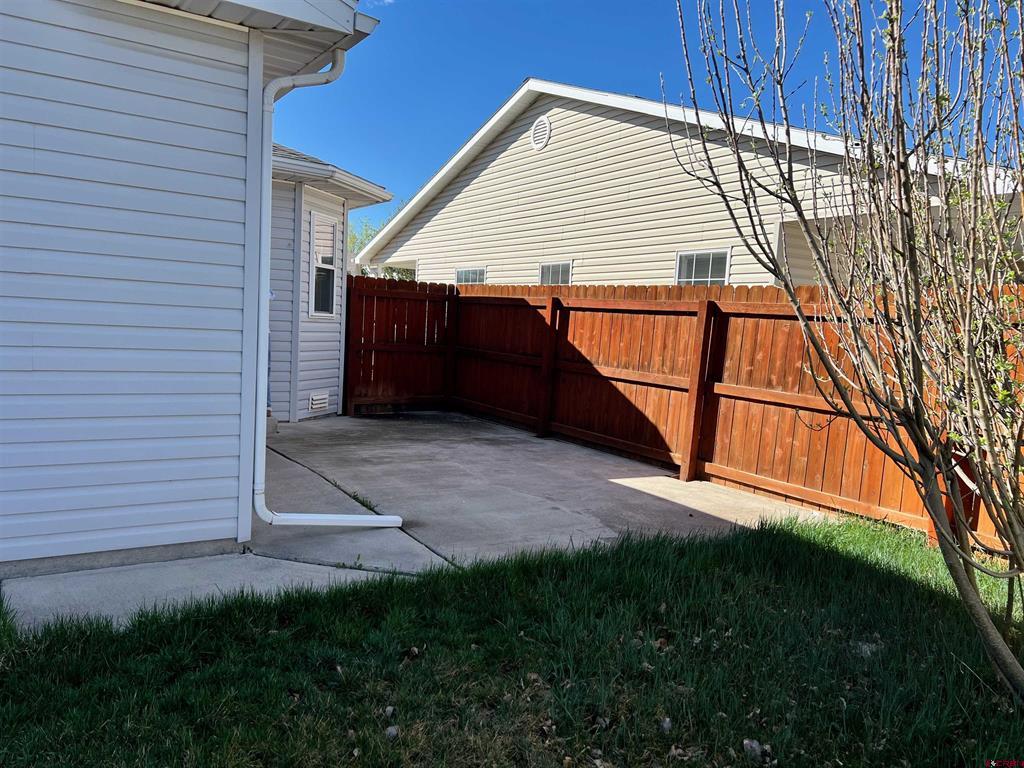 2753 Country Club Way