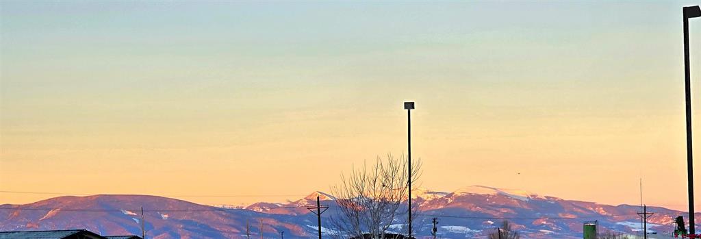 3420 Mariposa Street