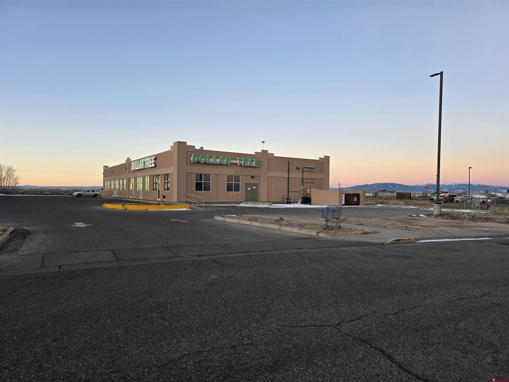 3420 Mariposa Street