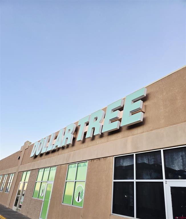 3420 Mariposa Street