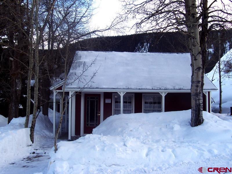 22 Elk Avenue