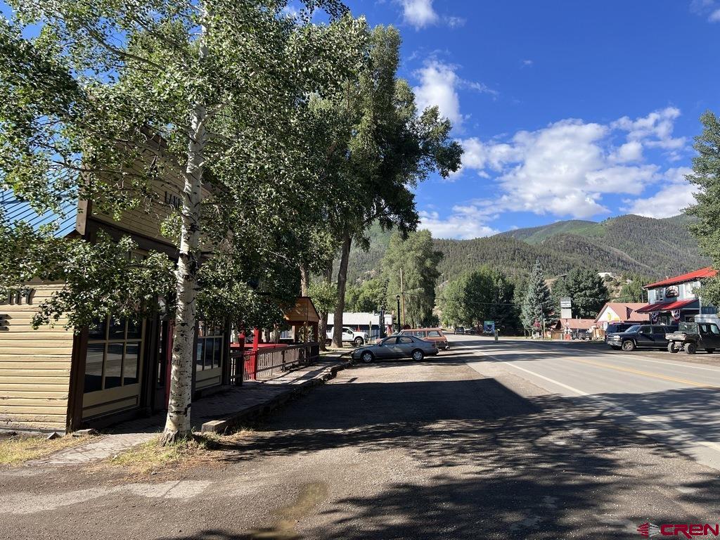 310 N Gunnison Avenue