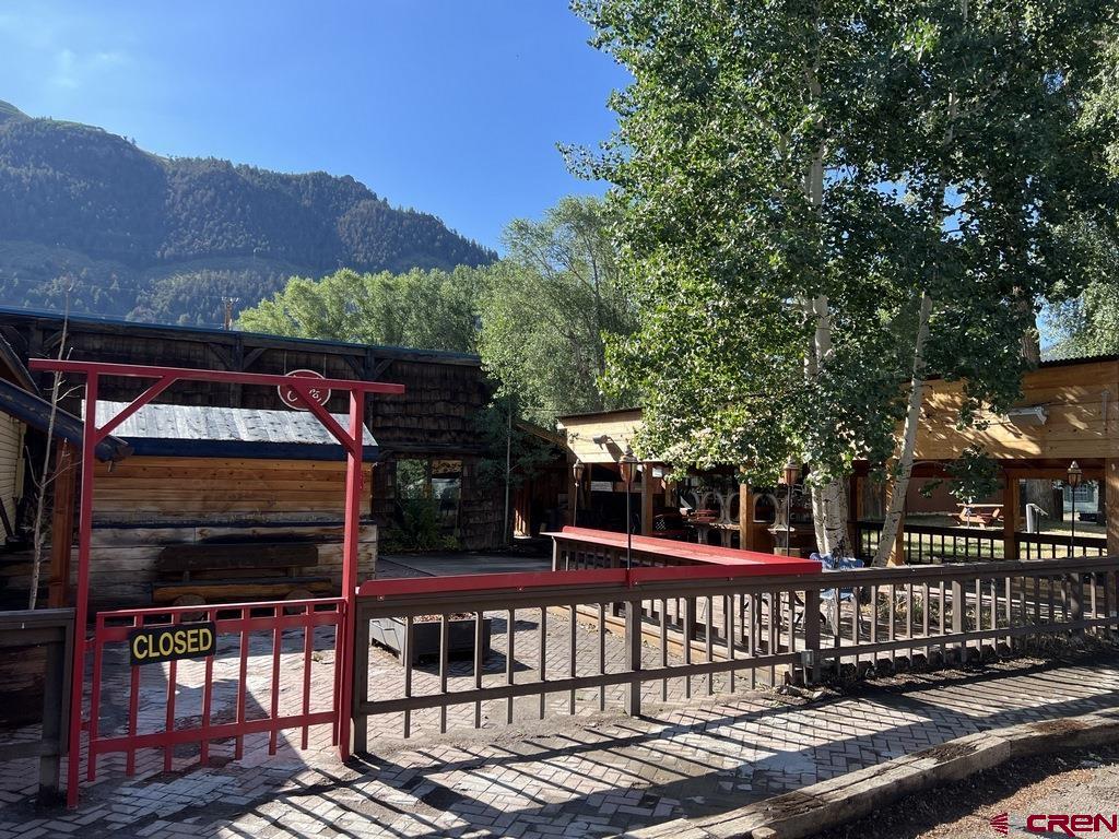 310 N Gunnison Avenue