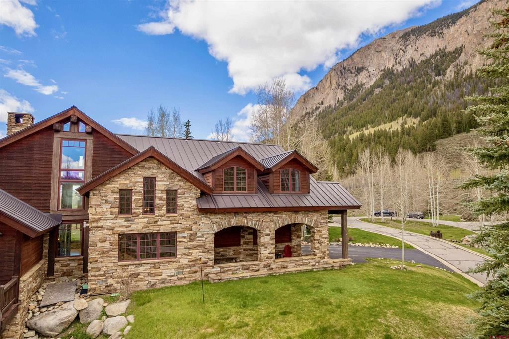 17B Garland Drive