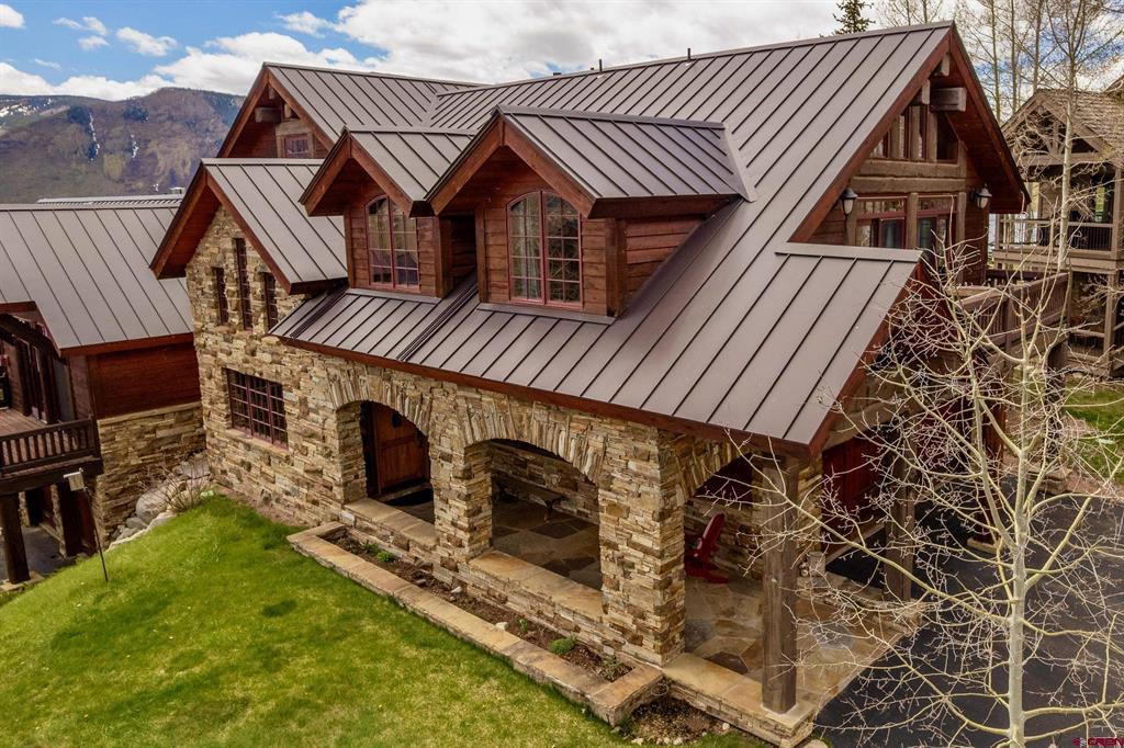 17B Garland Drive