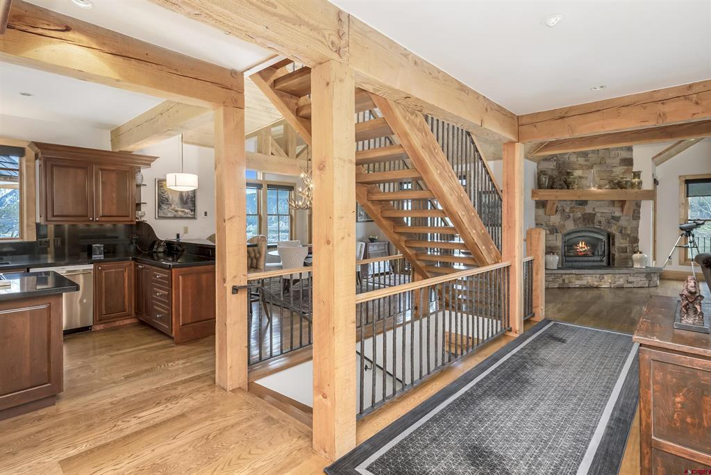 2 Peakview Drive