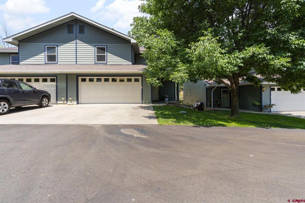 16 Sandstone Drive
