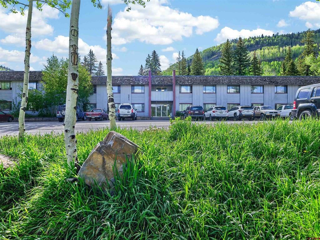 49617 N US HWY 550 206