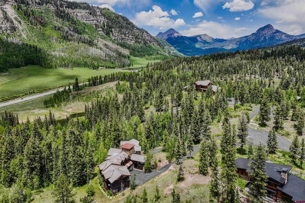 455 Pinnacle View Drive