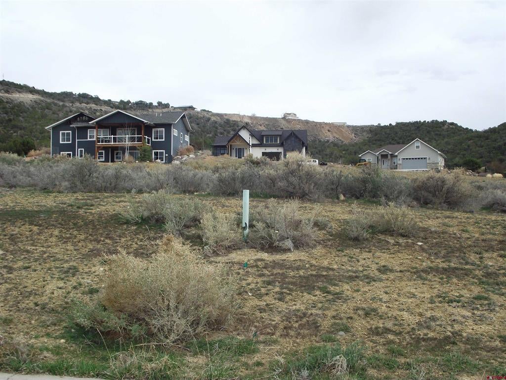 725 SE Pinyon Street