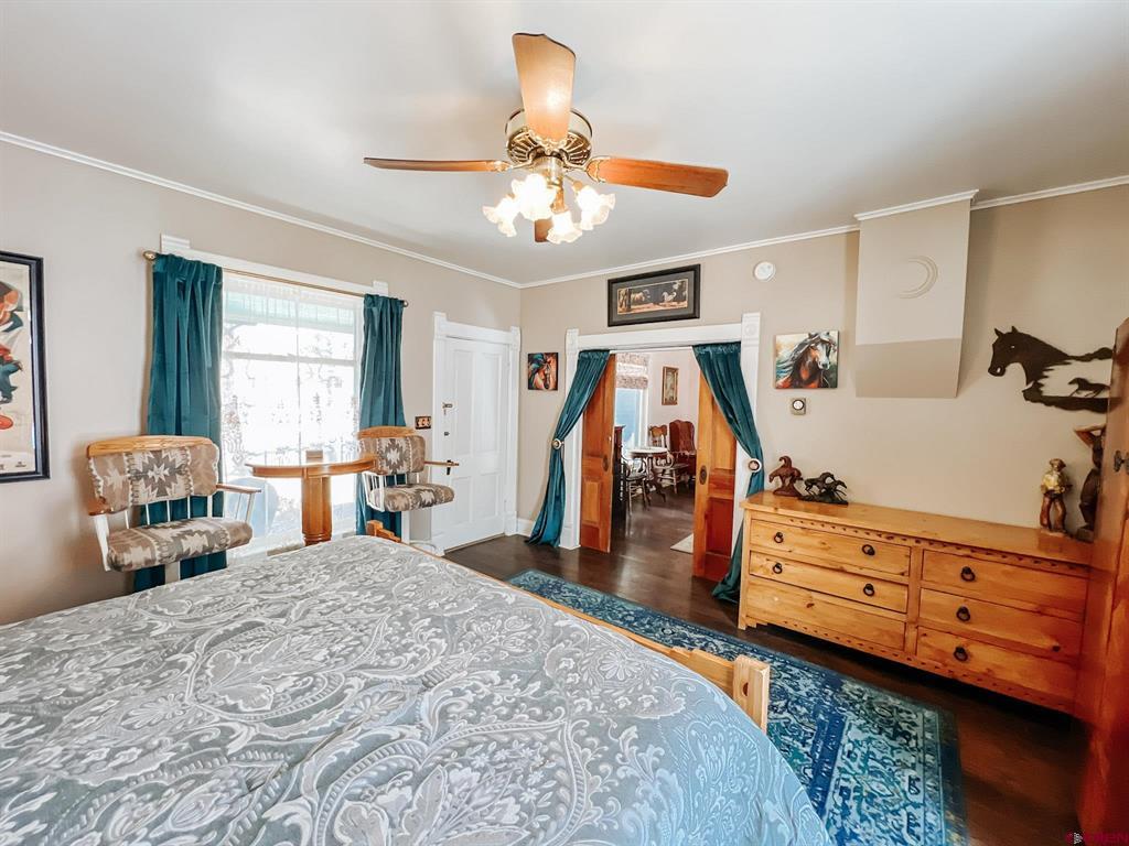 426 Gunnison Av Avenue