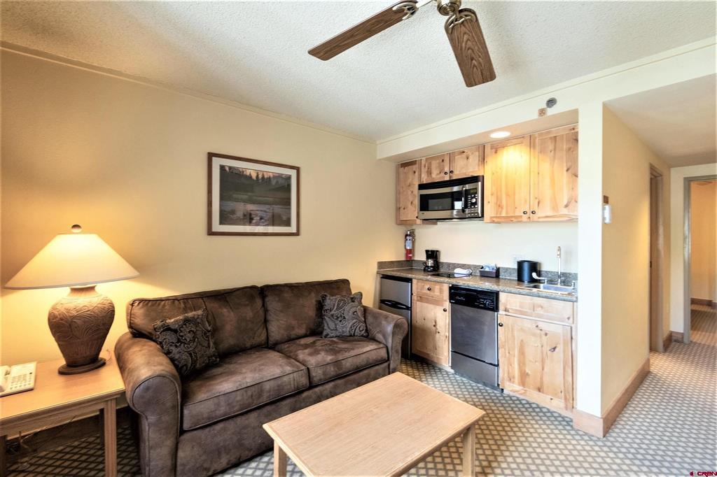 6 Emmons Road 566