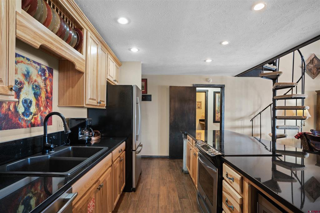 16 Hunter Hill Road K-303