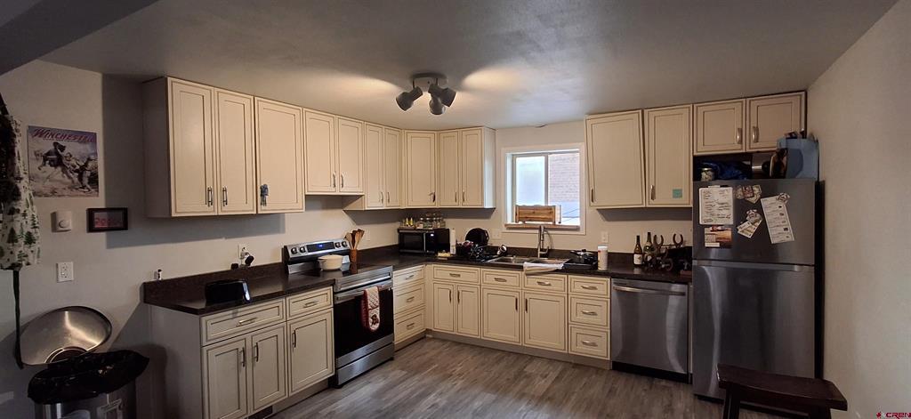 306 N 9th Street 1B