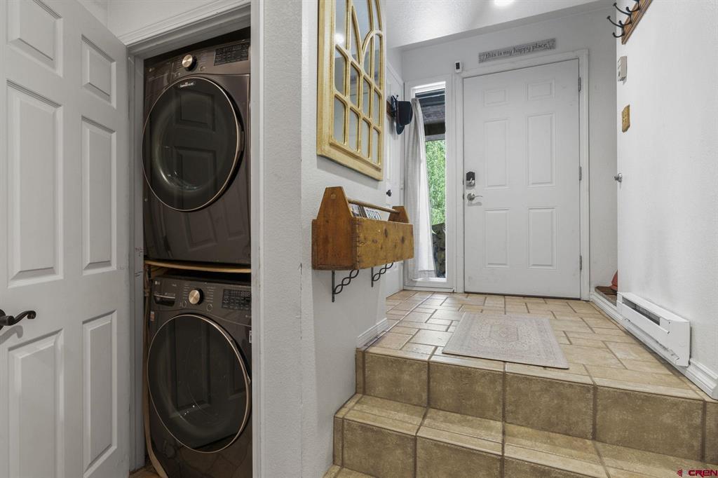 Durango, Colorado 81301, United States, 3 Bedrooms Bedrooms, ,3 BathroomsBathrooms,Residential,Active,167180