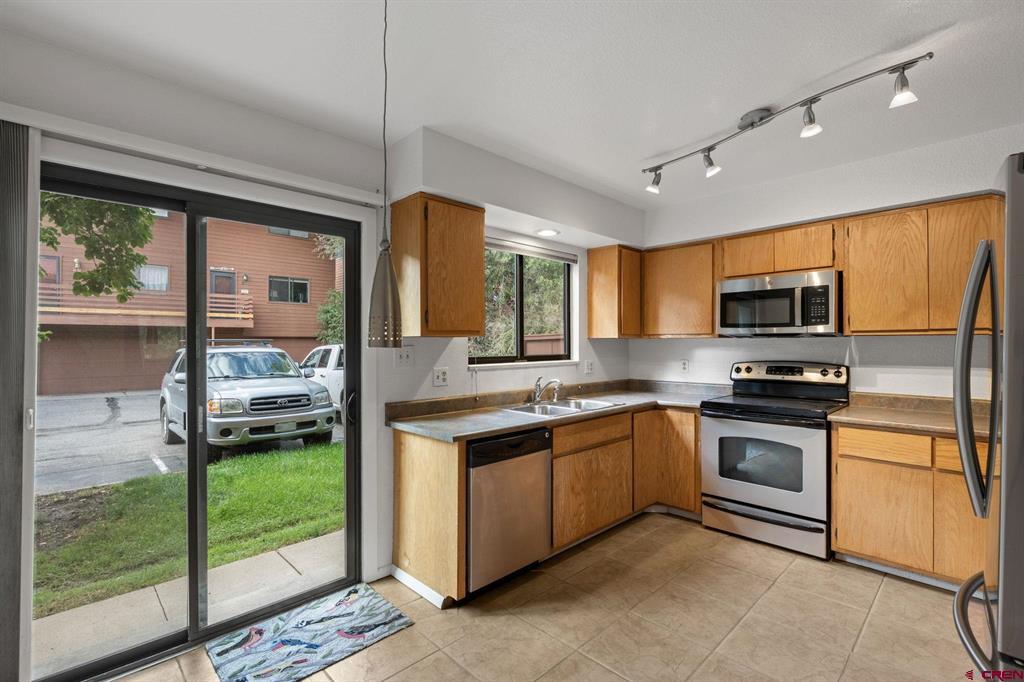 Durango, Colorado 81301, United States, 2 Bedrooms Bedrooms, ,2 BathroomsBathrooms,Residential,Active,205364