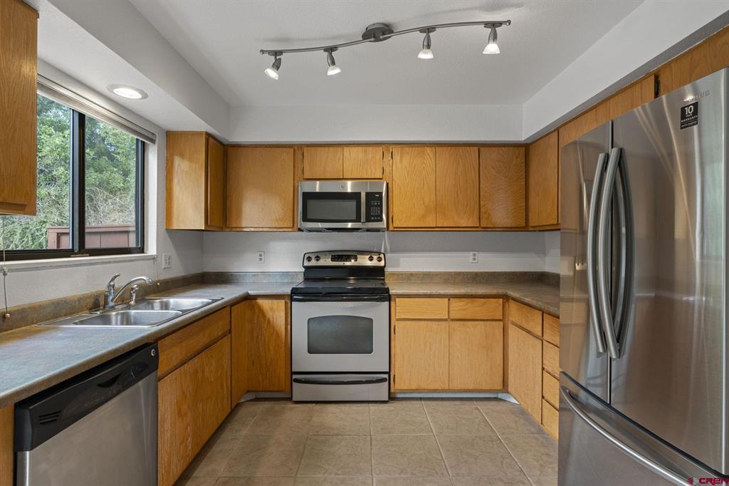 Durango, Colorado 81301, United States, 2 Bedrooms Bedrooms, ,2 BathroomsBathrooms,Residential,Active,205364