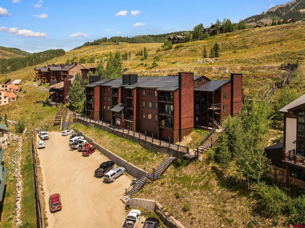 32 Hunter Hill Road B-306