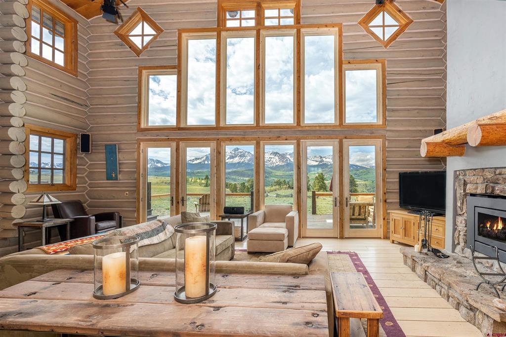 2045 W Anderson Road