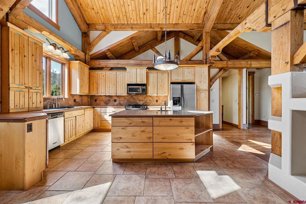 Durango, Colorado, 81301, United States, 3 Bedrooms Bedrooms, ,3 BathroomsBathrooms,Residential,Contingent,2052075