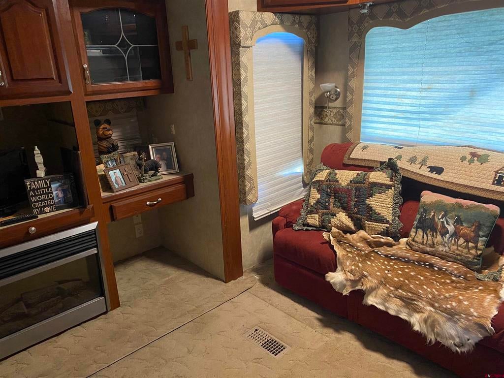 2444 Crooked Road - Photo 3