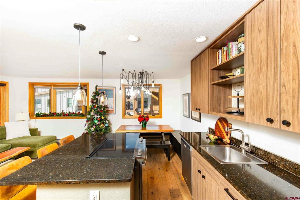 282 Mahoney Drive 5D
