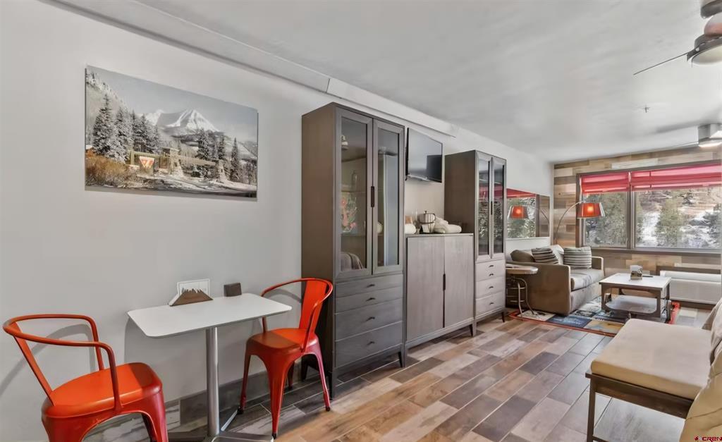 314 N Tamarron Drive 235