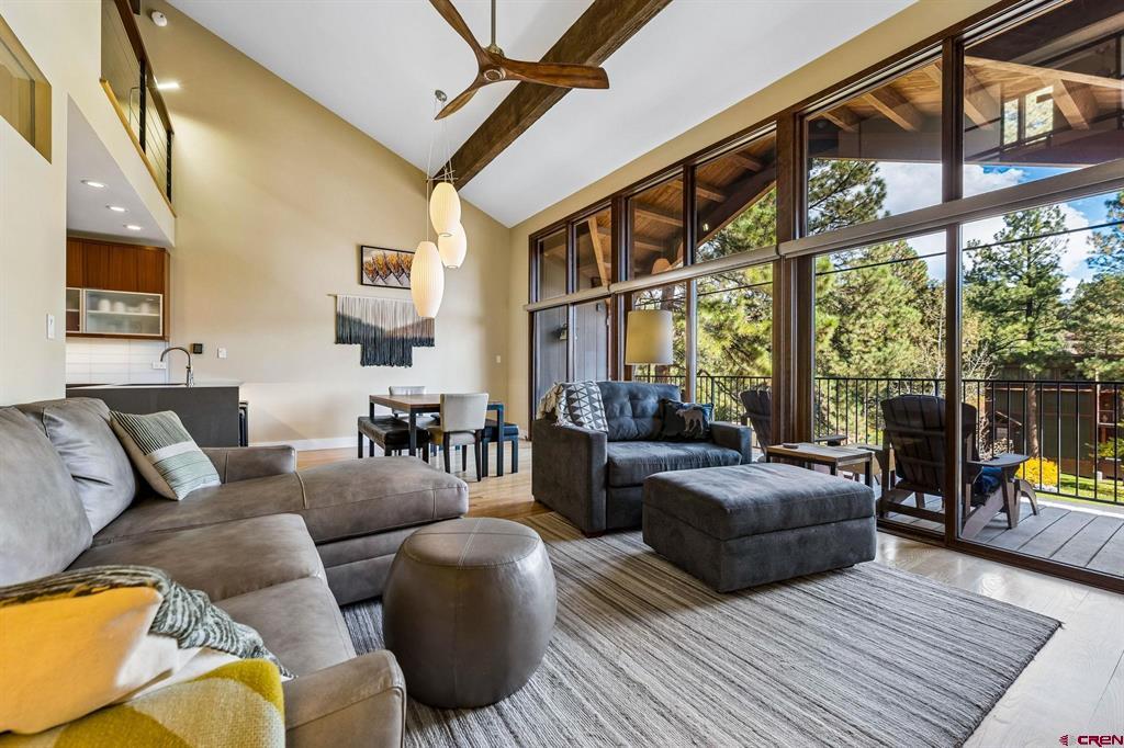 73 S Tamarron Drive 809