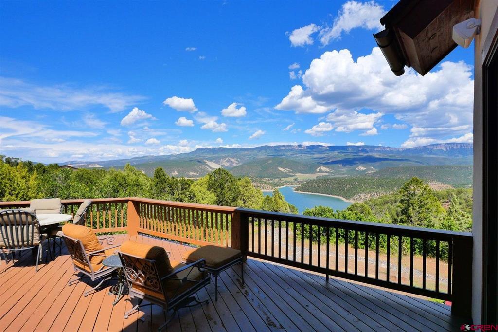 521 Waterview Lane