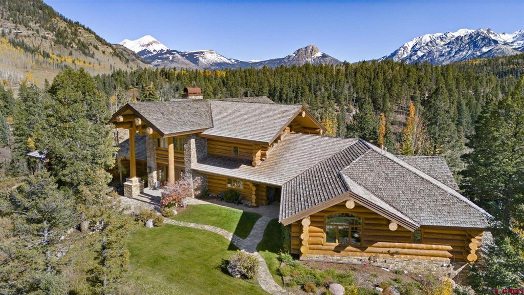 464 Pinnacle View Drive