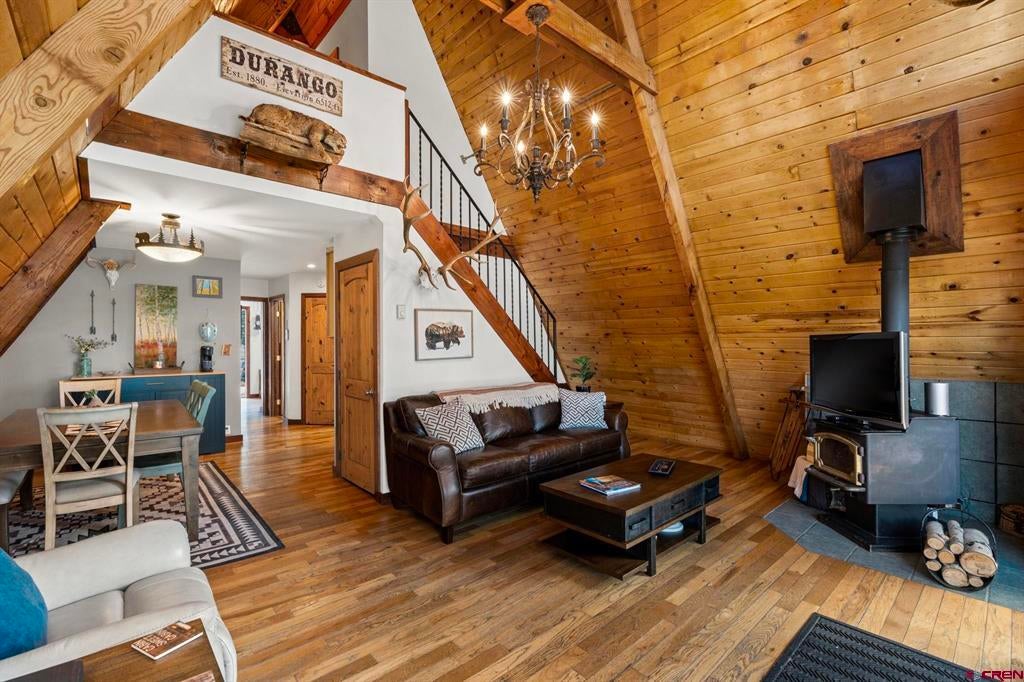 560 Groves Drive