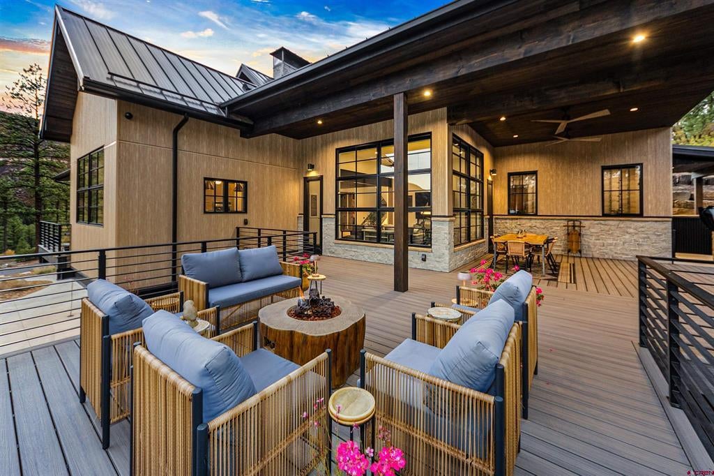 48 Sego Lily Court