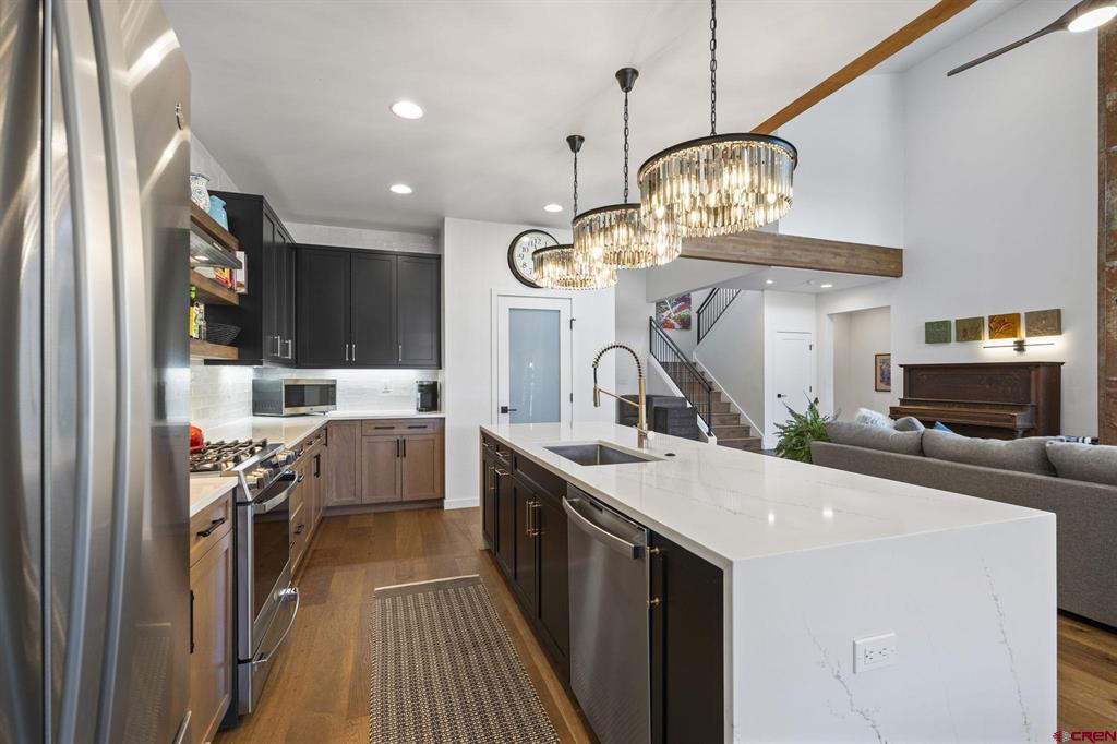 Durango, Colorado 81301, United States, 5 Bedrooms Bedrooms, ,3 BathroomsBathrooms,Residential,Contingent,17774