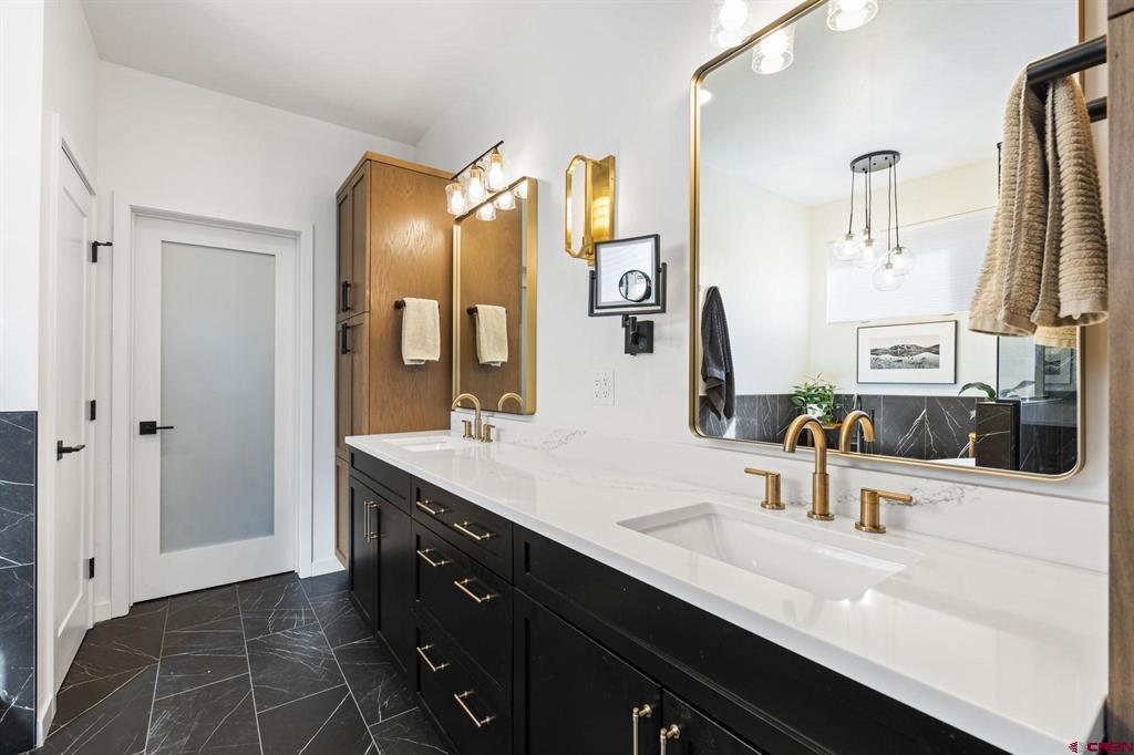 Durango, Colorado 81301, United States, 5 Bedrooms Bedrooms, ,3 BathroomsBathrooms,Residential,Contingent,17774