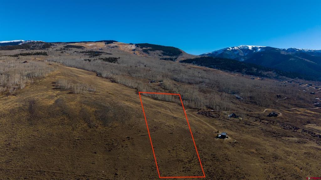 996 Lower Highlands Road