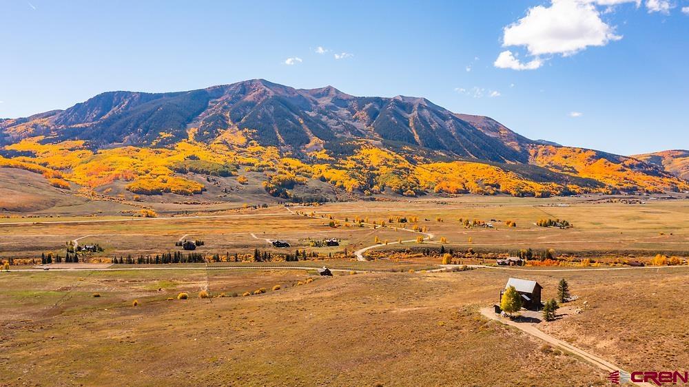 996 Lower Highlands Road